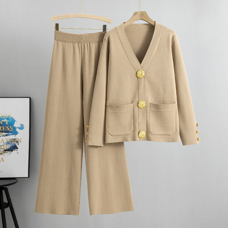 Ensemble Maille Chic 2 Pièces : Cardigan à Boucle Métallique et Pantalon Droit