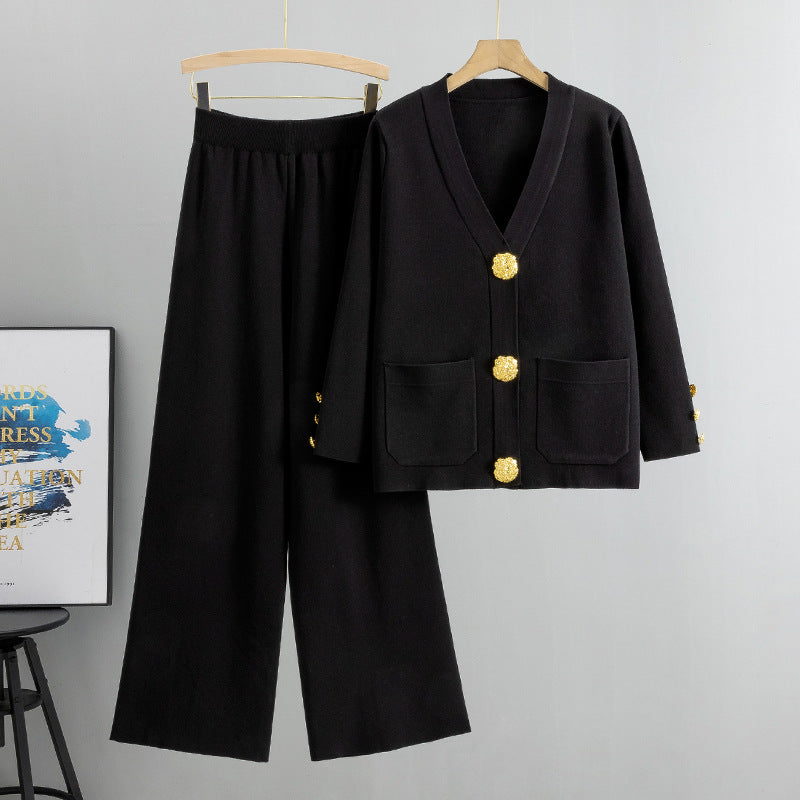 Ensemble Maille Chic 2 Pièces : Cardigan à Boucle Métallique et Pantalon Droit