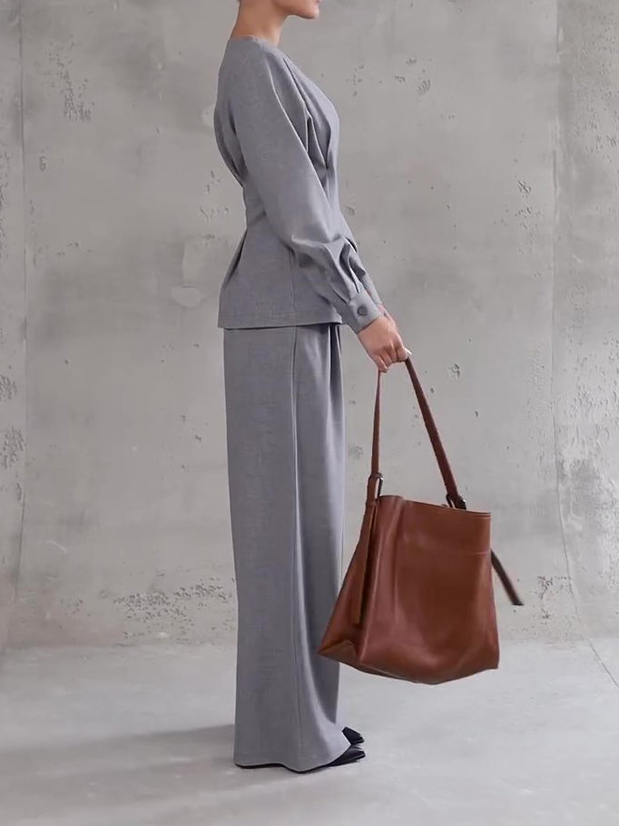 Ensemble Gris Perle 2 Pièces : Top Asymétrique Boutonné et Pantalon Large